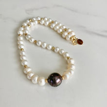 Load image into Gallery viewer, Tahiti - Pearl Necklace

