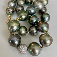 Load image into Gallery viewer, Tahitian pearl necklace with disco ball
