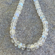 Load image into Gallery viewer, MOONSTONE NECKLACE - LUNA
