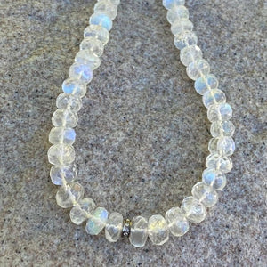 MOONSTONE NECKLACE - LUNA