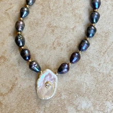Load image into Gallery viewer, PEARL NECKLACE - RIMA
