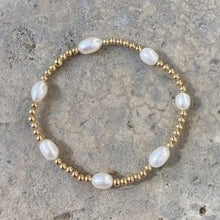 Load image into Gallery viewer, GOLD BEADS STACK WITH PEARL - SITGES
