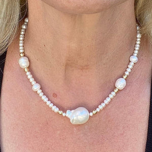 BAROQUE PEARL NECKLACE - SISSI