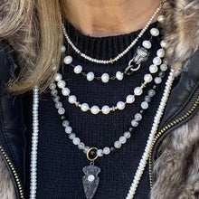 Load image into Gallery viewer, GREY PEARL NECKLACE - GIGI
