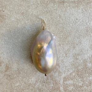 BAROQUE PEARL CHARM