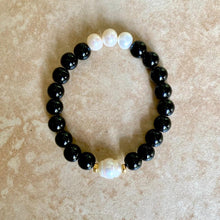 Load image into Gallery viewer, OBSIDIAN PEARL BRACELET - CLEO
