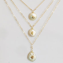 Load image into Gallery viewer, GOLD PEARL NECKLACE - FLORENCE
