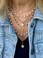 Load image into Gallery viewer, PEARL NECKLACE - GOLD STAR

