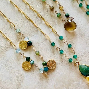 PAPERCLIP CHAIN WITH GOLD DISC