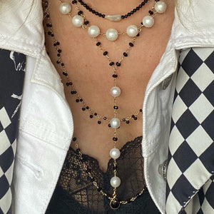 BLACK SPINEL LARIAT - IVY