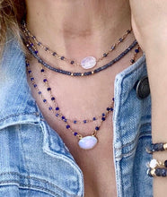 Load image into Gallery viewer, TINY BEDS NECKLACE - DINA
